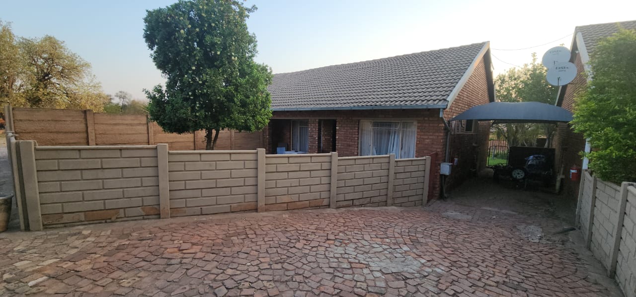 To Let 2 Bedroom Property for Rent in Brits North West